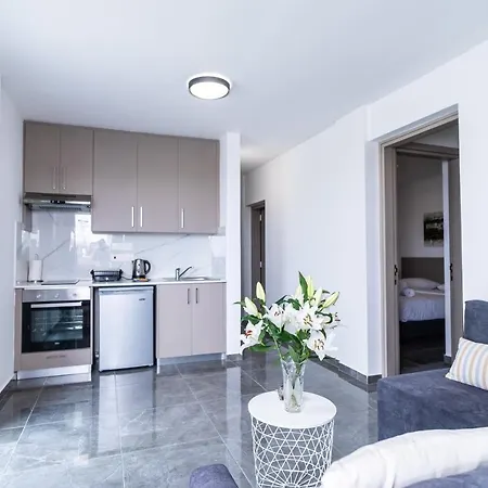 Spiros Luxury Apartments Agia Napa Exterior foto